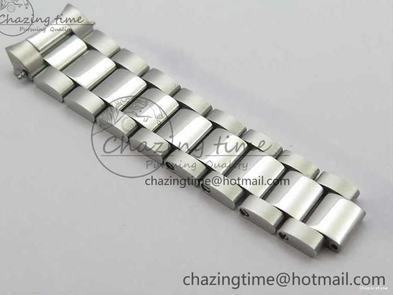 0512 Flexible Aqua Terra 150M 34mm Ladies SS VSF 1:1 Best Edition White MOP Dial Diamonds Markers on SS Bracelet A 7930